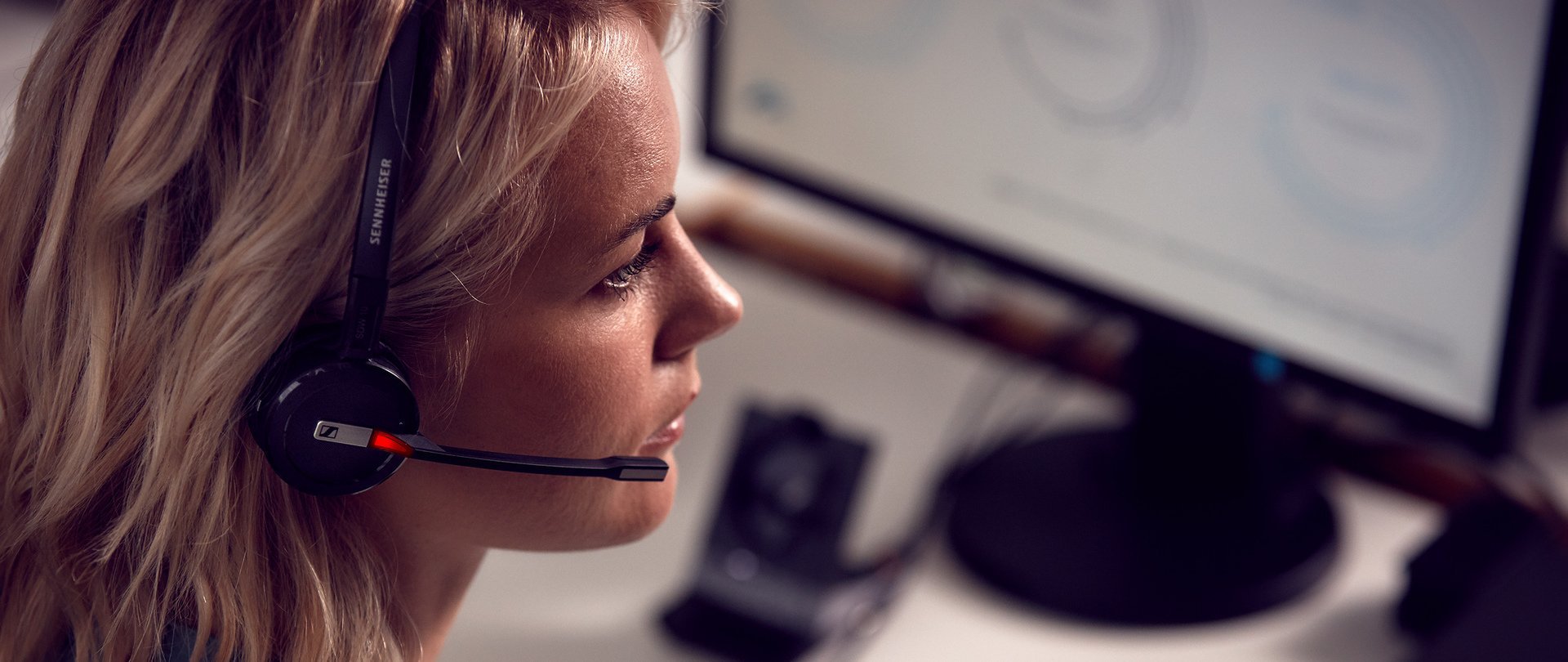 NEW - Everything You Need To Know About Sennheiser SDW Series Wireless Headset - Headset Advisor
